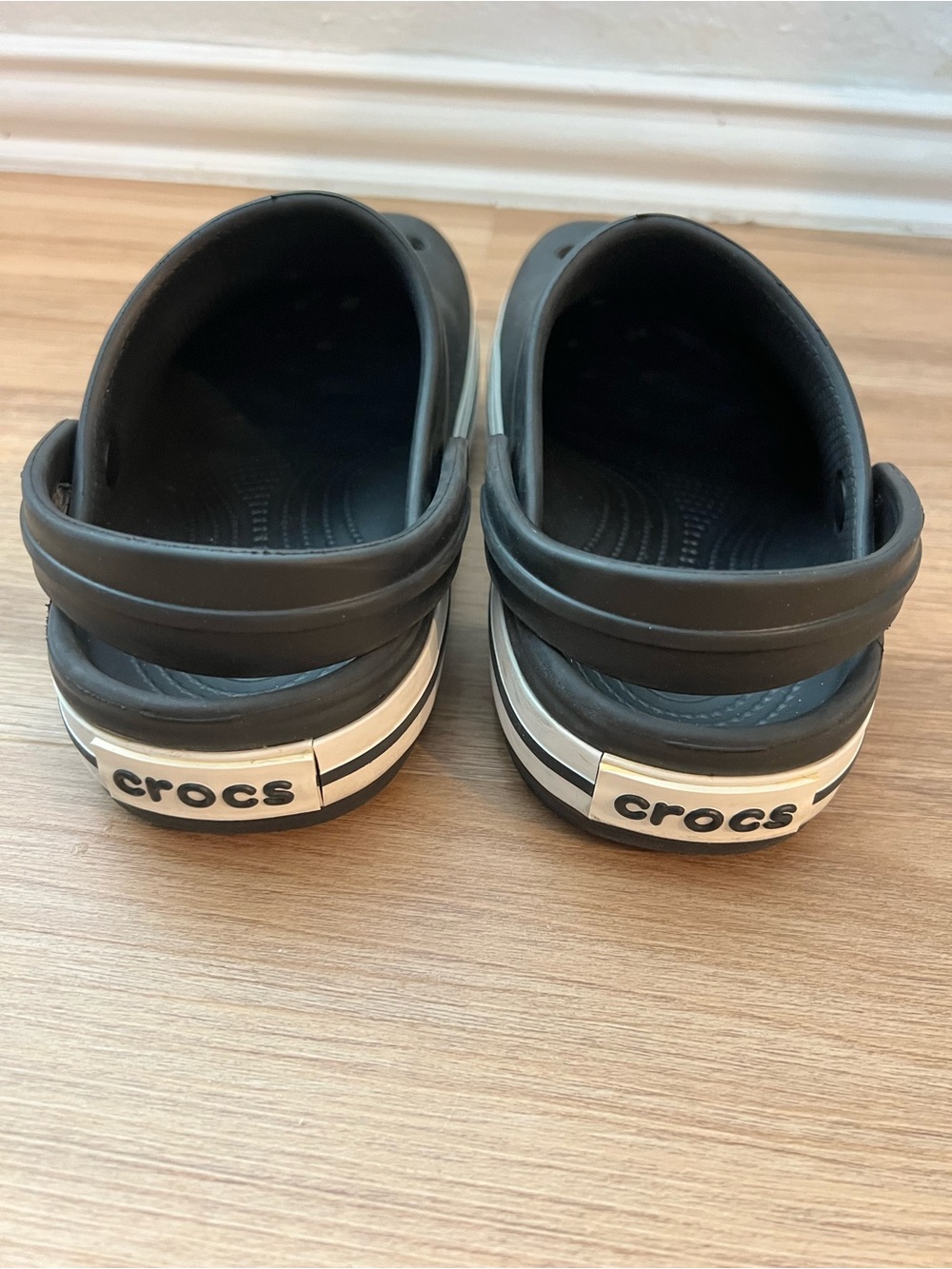 Kids Croc Bands- J3- good condition - Picture 3 of 5